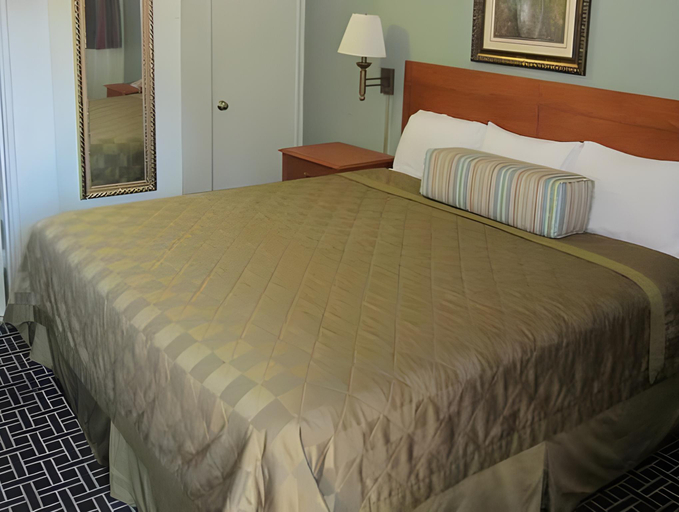 Bedroom 12