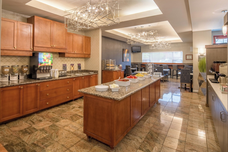 Food & Drinks 5, Residence Inn by Marriott Portland North, Multnomah