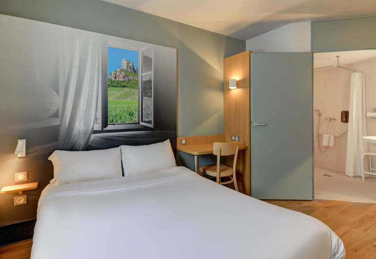 Bedroom 15