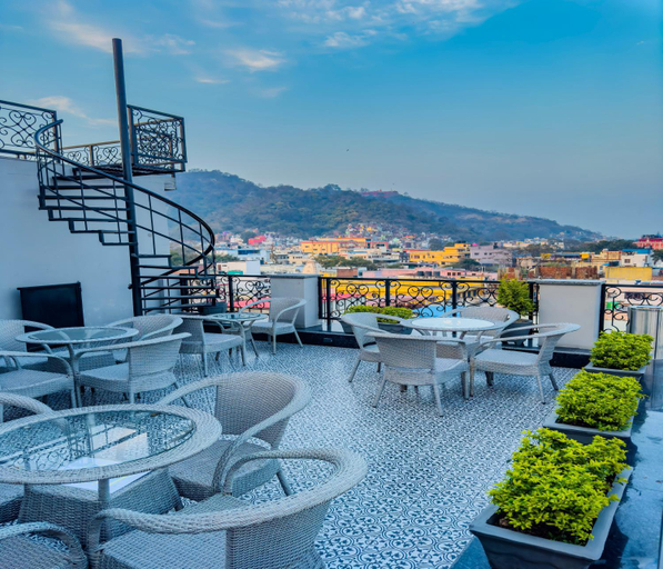 Food & Drinks 5, Hotel Wonder Hills @ Har ki Pauri Road Haridwar, Hardwar