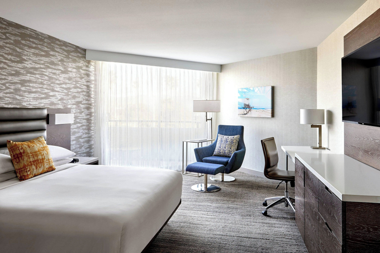 Bedroom 4, Ventura Beach Marriott, Ventura