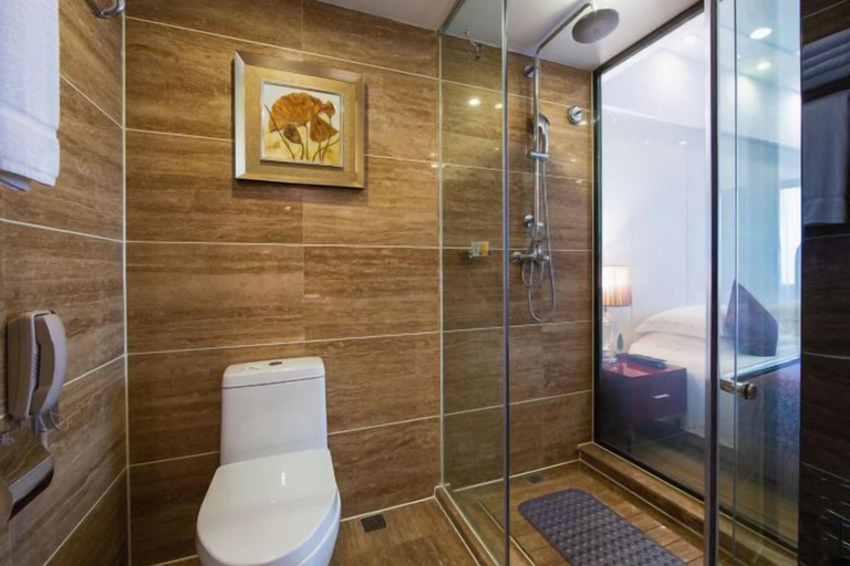Bathroom 16
