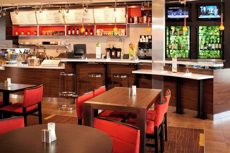 Food & Drinks 5, Courtyard by Marriott Toledo Airport Holland, Lucas