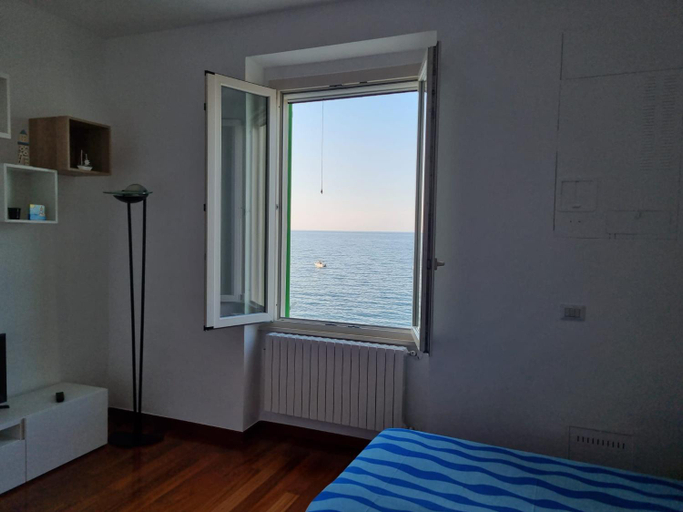Others 2, Seafront Holidays & Workstays - Mare & Sole Apartments, Bari