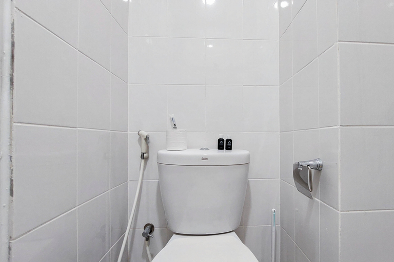 Bathroom 8