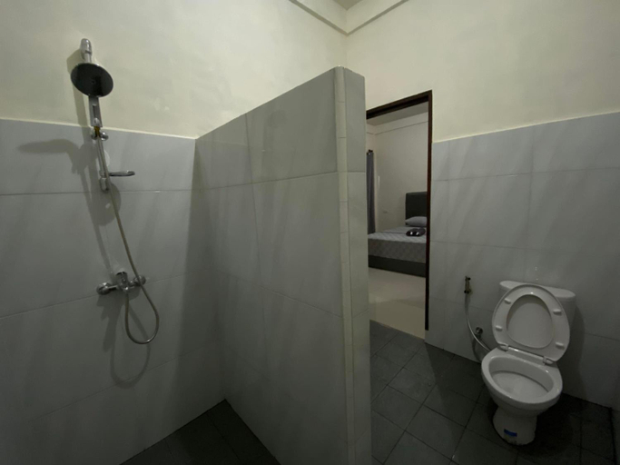 Bedroom 3, Gino's Place - Guest House & Jungle Trekking, Langkat
