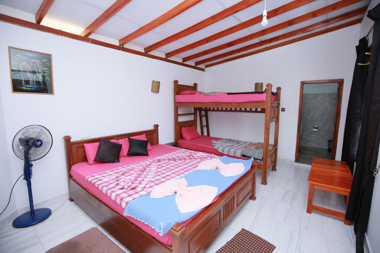 Bedroom 2, Rock Side Inn-Ella, Ella