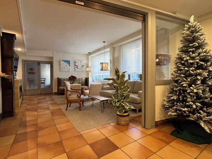 Others 5, Hotel Joan Canejan, Lleida