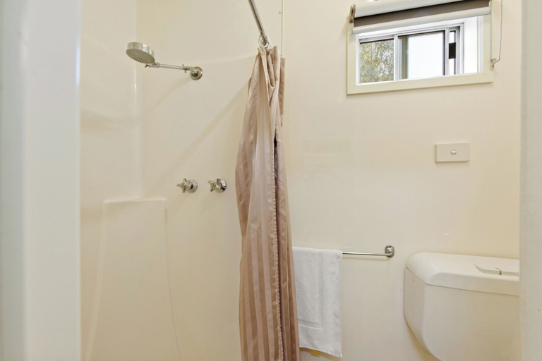 Bathroom 4, Discovery Parks - Echuca, Campaspe - Kyabram