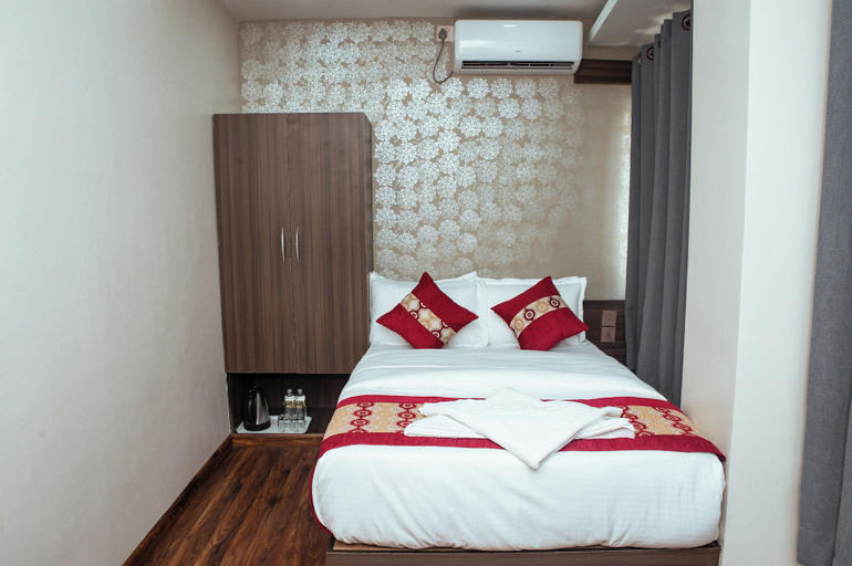 Bedroom 3, Kusum Airport Hotel, Bagmati