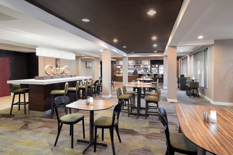 Food & Drinks 1, Courtyard by Marriott Princeton, Middlesex