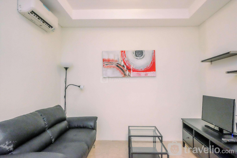 Good Strategic 1BR L'Avenue Apartment By Travelio, South Jakarta