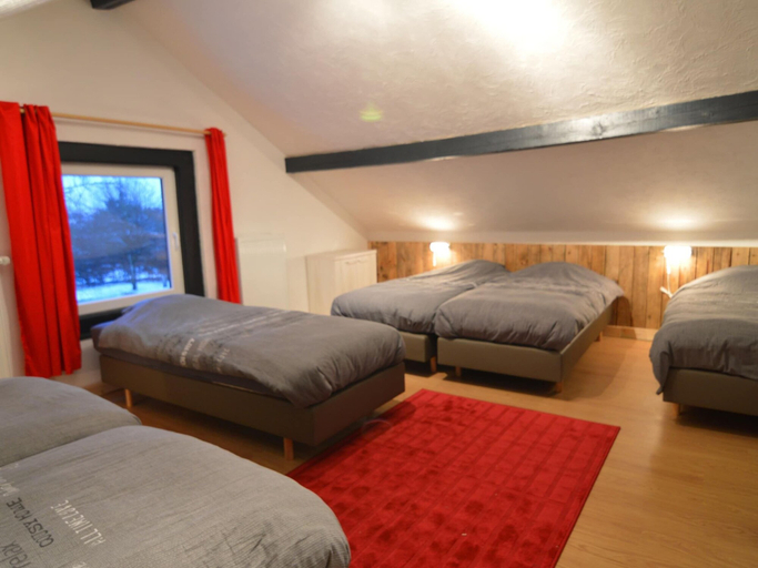 Bedroom 3, Sourbrodt Stay with Pool, Liège