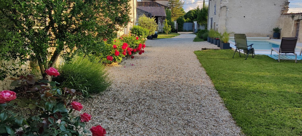 Others 4, Le Clos du Puits, Charente