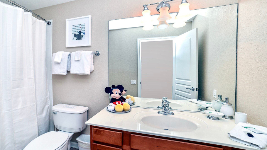 Bathroom 3, Cozy 5br Home W/game Room Pool Spa Disney, Osceola