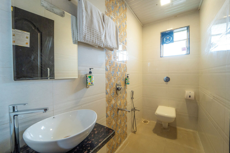 Bathroom, Treebo Iceberg 700Meters From Venna Lake, Satara