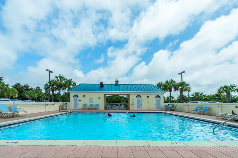 Sport & Beauty 3, Leeward Key 204, Walton