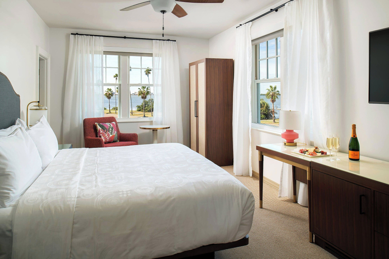 Bedroom 3, Fenway Hotel Autograph Collection, Pinellas