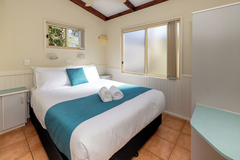 Bedroom 3, BIG4 Happy Hallidays Holiday Park, Greater Taree