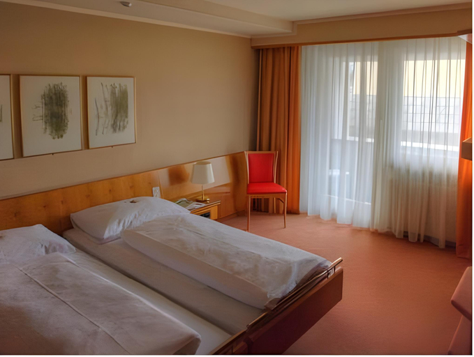 Bedroom 13