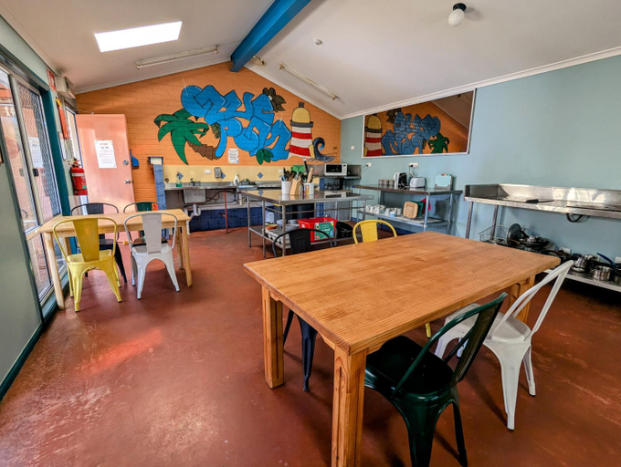 Food & Drinks 4, Ozzie Pozzie Backpackers, Port Macquarie-Hastings - Pt A