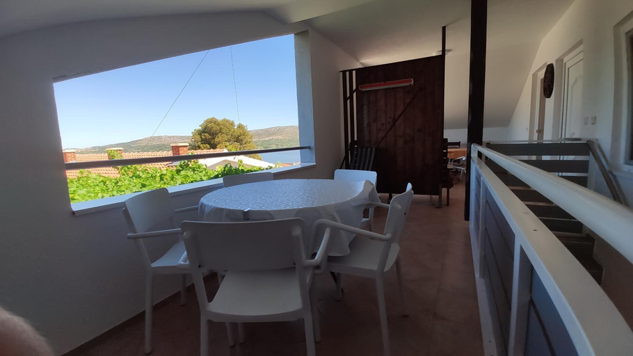 Others 5, Apartmani Gogic, Šibenik
