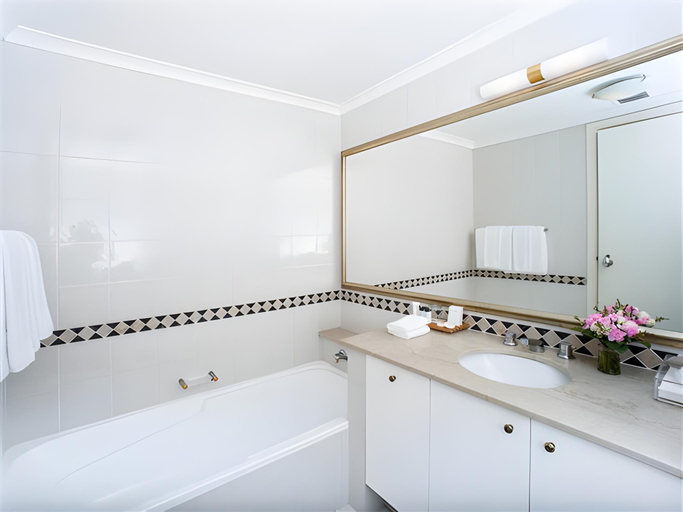 Bathroom 16