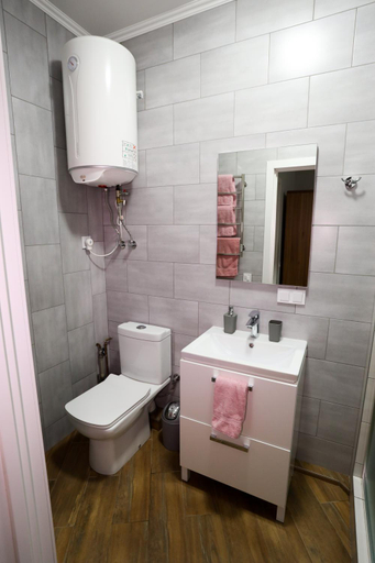 Bathroom 2, Apartments OCHERET, Shats'kyi