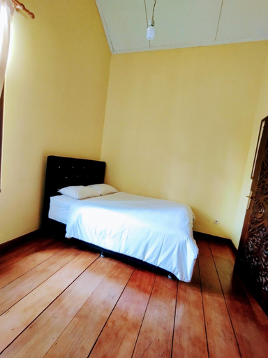 Bedroom 2, Villa Trinity 5 BR, Bandung