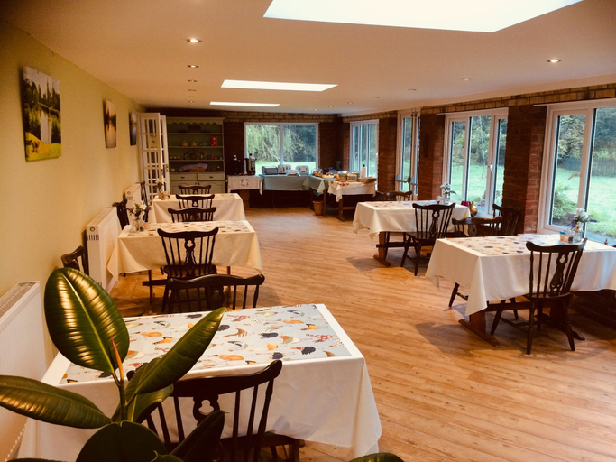 Food & Drinks 4, Bartles Lodge, Norfolk
