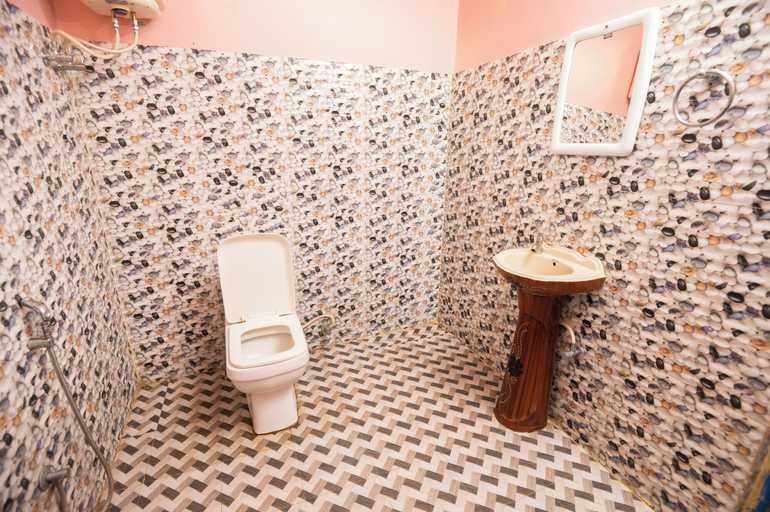 Bathroom 4, Jungle Star Mansion, Golaghat