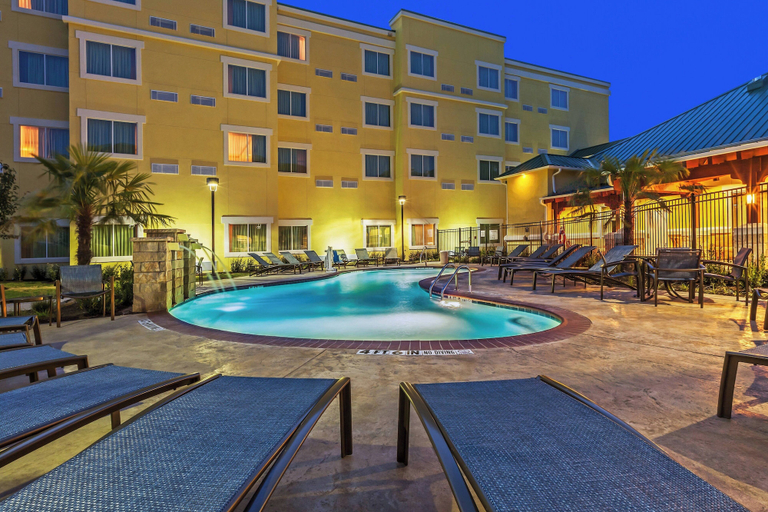 Exterior & Views 3, Courtyard by Marriott Abilene Northeast, Taylor