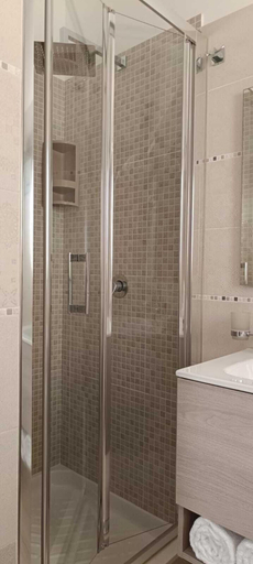 Bathroom 5, Bed & Breakfast Plaza, Agrigento