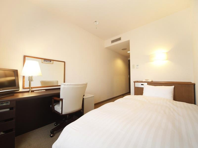 Bedroom 5, Kamisuwa Station Hotel, Shimosuwa