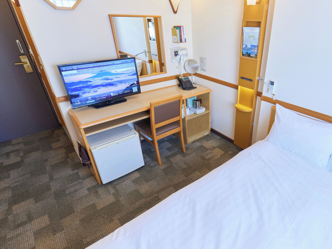 Bedroom 3, Toyoko Inn Chiba-minato Ekimae, Chiba