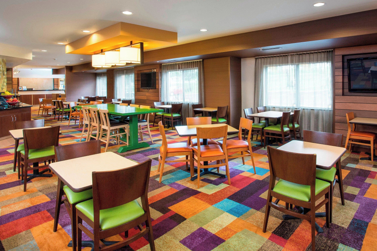Food & Drinks 5, Fairfield Inn & Suites by Marriott Branson, Taney