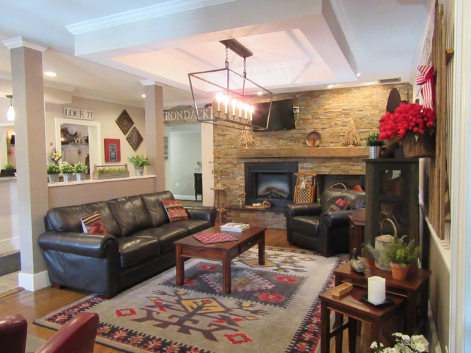 Others 4, The Lodge at Headwaters, Oneida