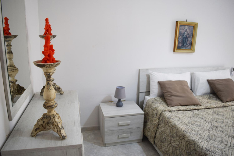 Others 5, Casa Valentina a 100 m dal mare, Palermo