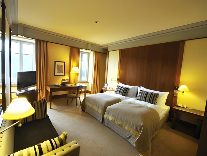 Bedroom 6