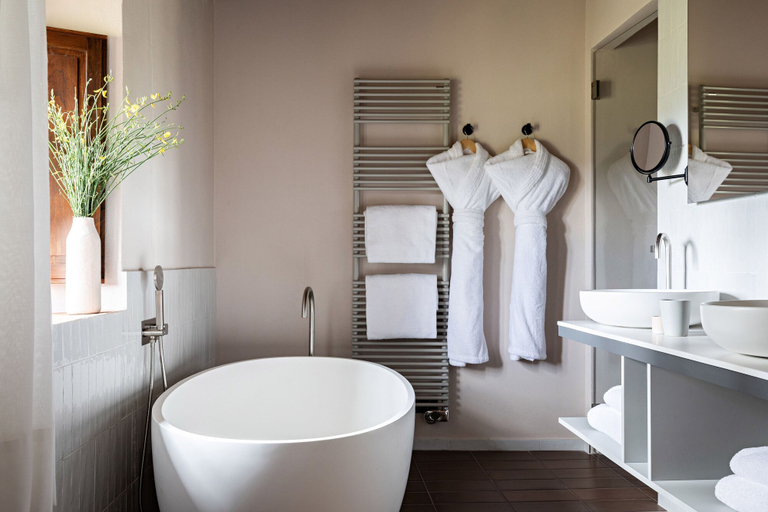 Bathroom 5, Pieve Aldina - Relais & Châteaux, Siena