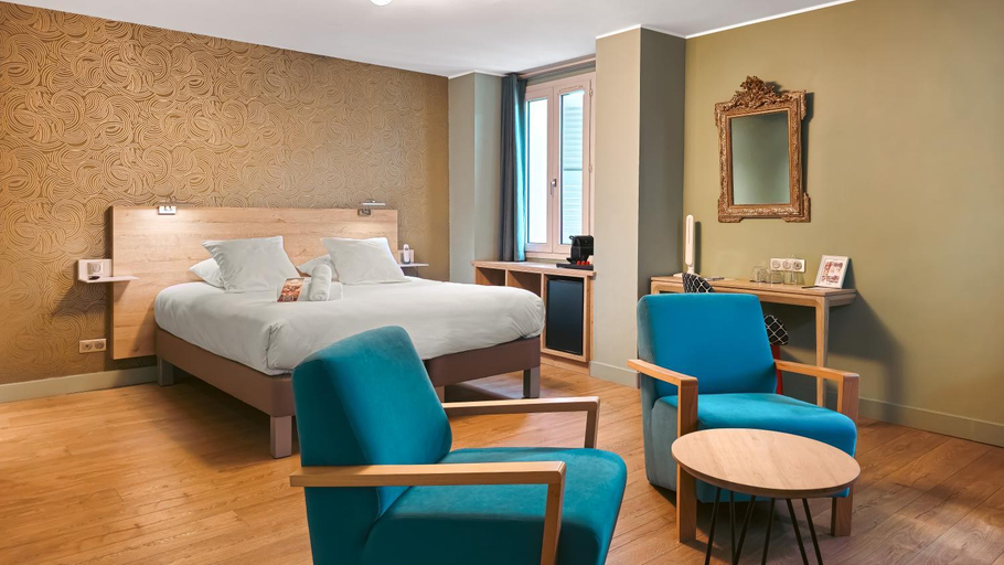 Bedroom 3, Grand Hotel Dauphine, Var