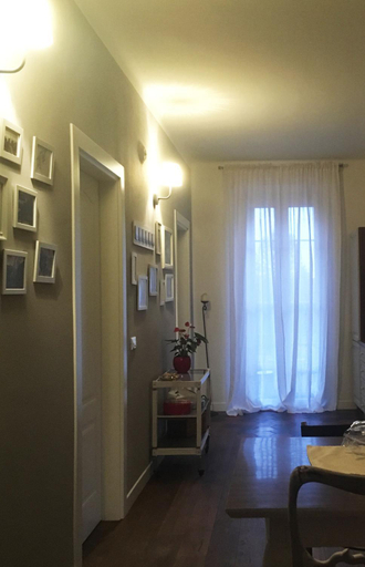 Others 2, A casa di Nat, Modena