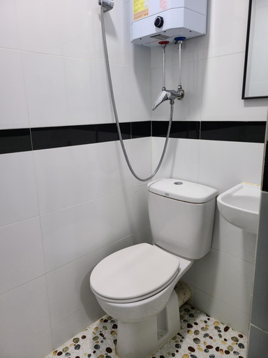 Bathroom 13
