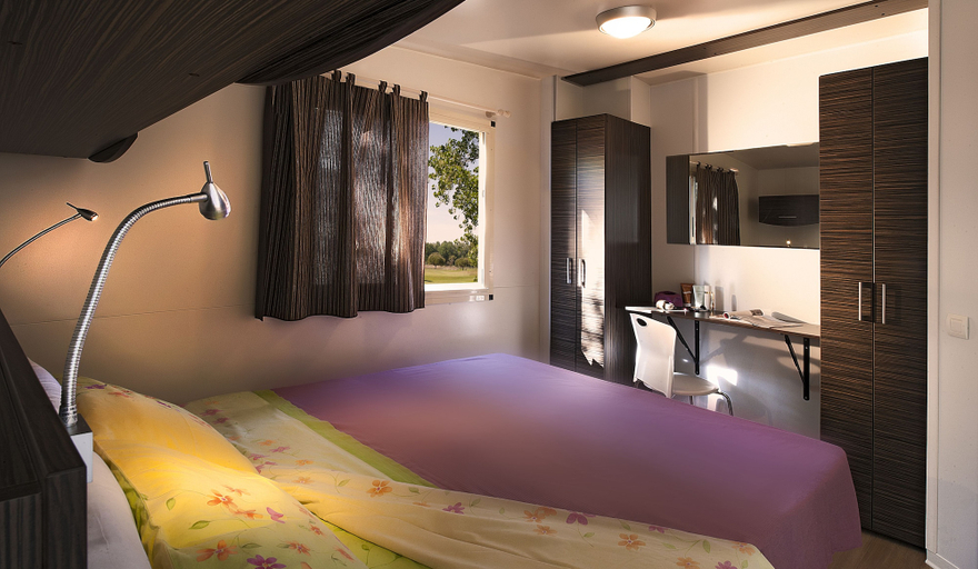 Bedroom 3, hu I Pini village, Roma