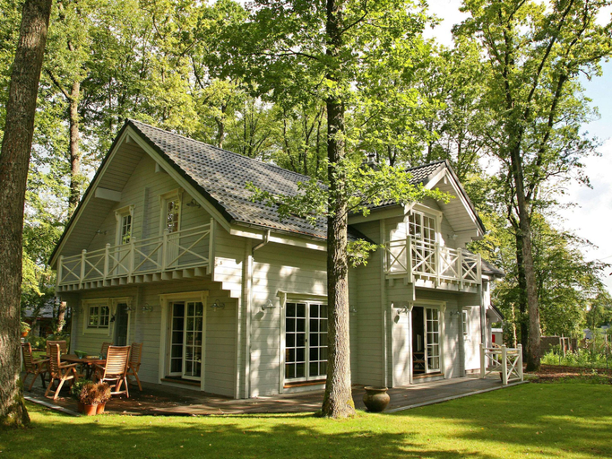 Countryside Chalet in Bomal sur Ourthe with Sauna, Balcony, Luxembourg