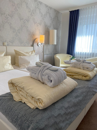 Bedroom 2, Park Hotel Sletz Giessen, Gießen