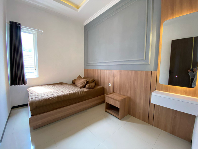 Villa Kusuma Pinus M67, Batu