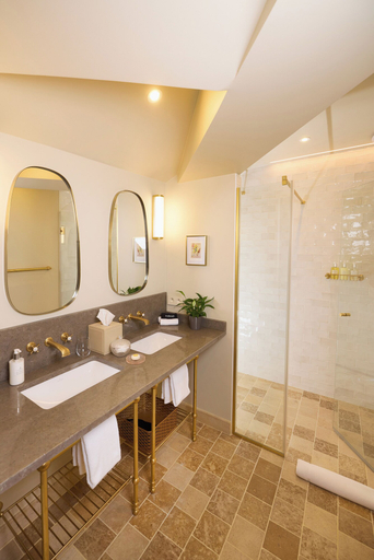 Bathroom 4, MAISON 1896, Côte-d'Or