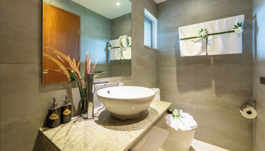 Bathroom 3, Baan Kuno, Ko Samui