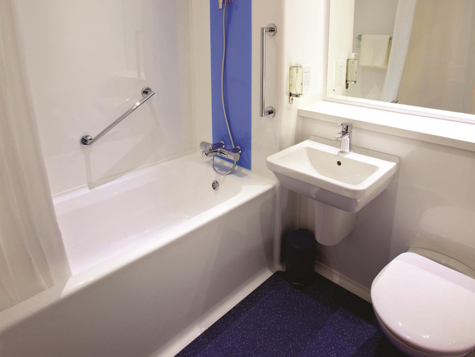 Bathroom 5, Travelodge St. Clears Carmarthen, Carmarthenshire